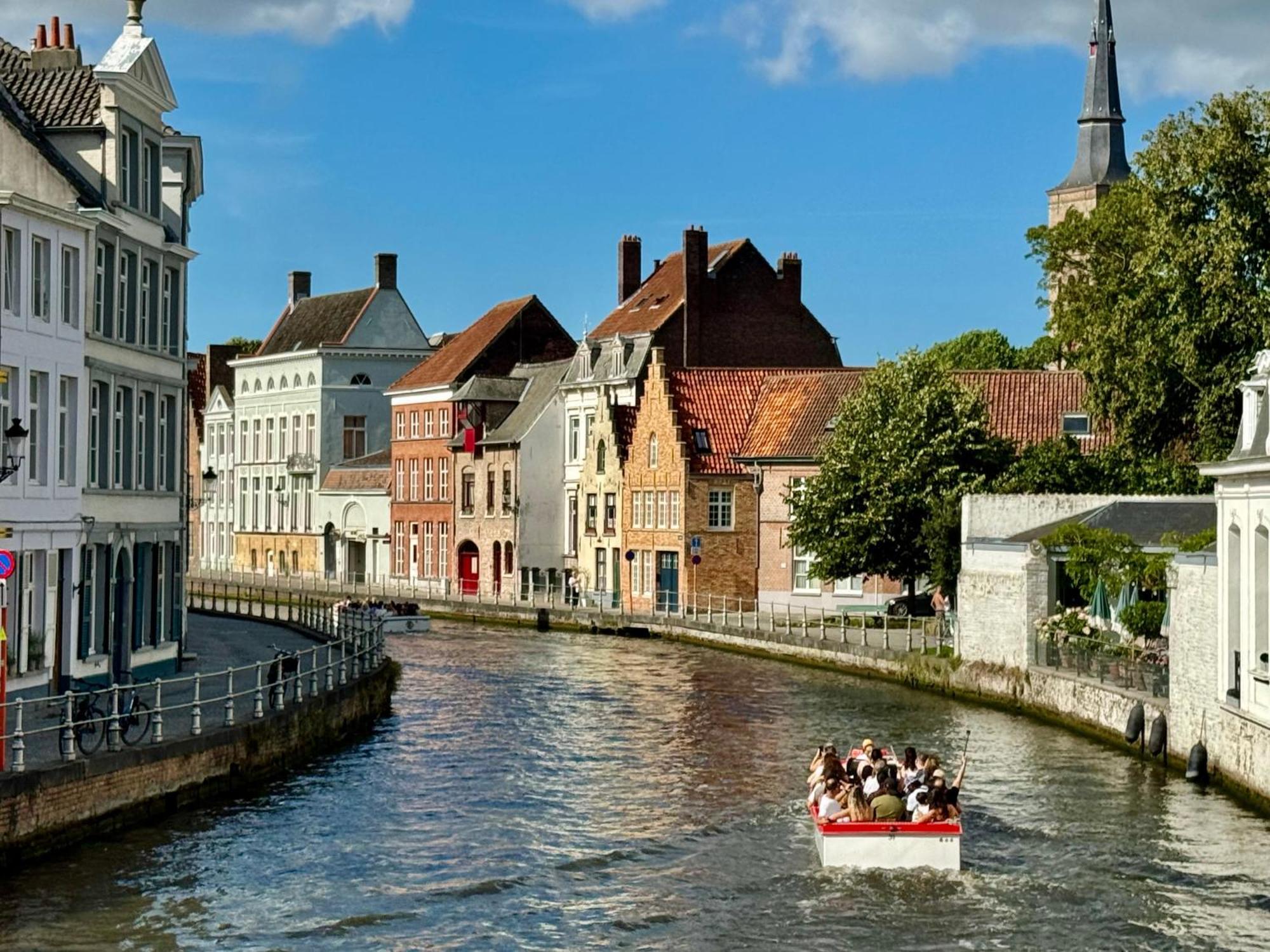 Sleeping Swan Bed and Breakfast Brugge Buitenkant foto